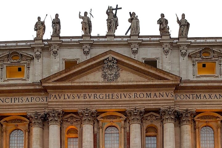 PRIVATE Vatican, Sistine Chapel & St. Peter's Basilica