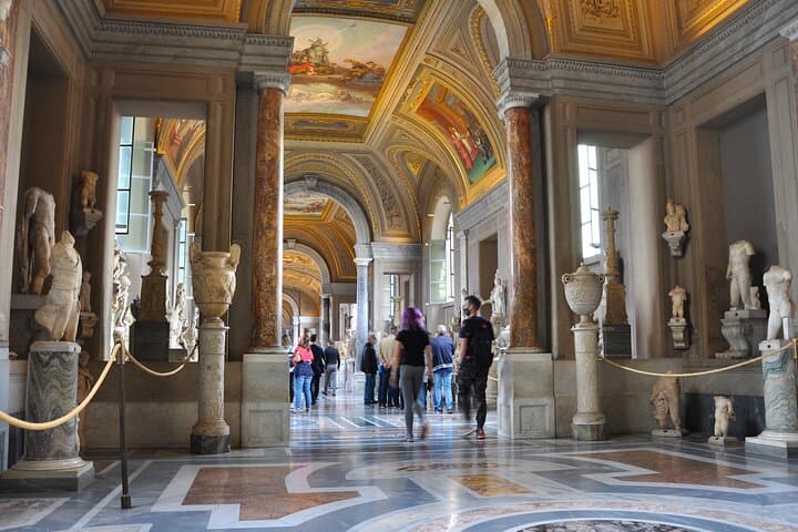 PRIVATE Vatican, Sistine Chapel & St. Peter's Basilica