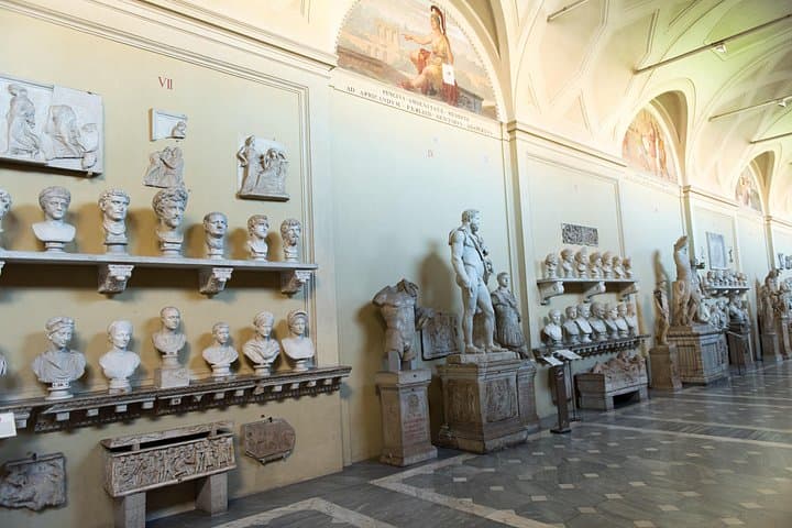 Vatican VIP:Exclusive Private Tour with Sistine Chapel & Basilica