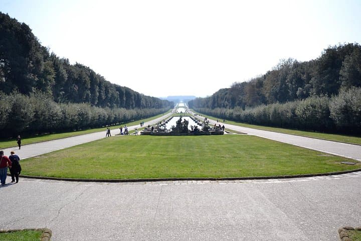 Guided tour of the Royal Palace of Caserta with an art expert