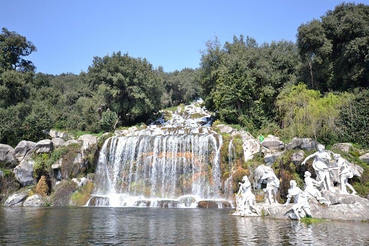 Guided tour of the Royal Palace of Caserta with an art expert