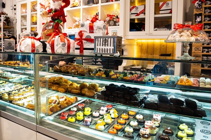 Naples' Ultimate Street Food Tour - Small Group by Do Eat Better