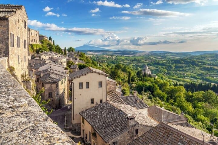 Private Tuscany Wine Experience from Rome: Montepulciano & Pienza