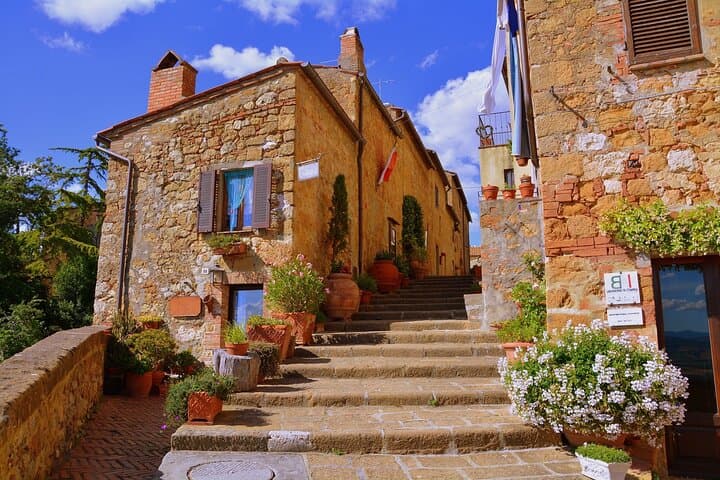 Private Tuscany Wine Experience from Rome: Montepulciano & Pienza