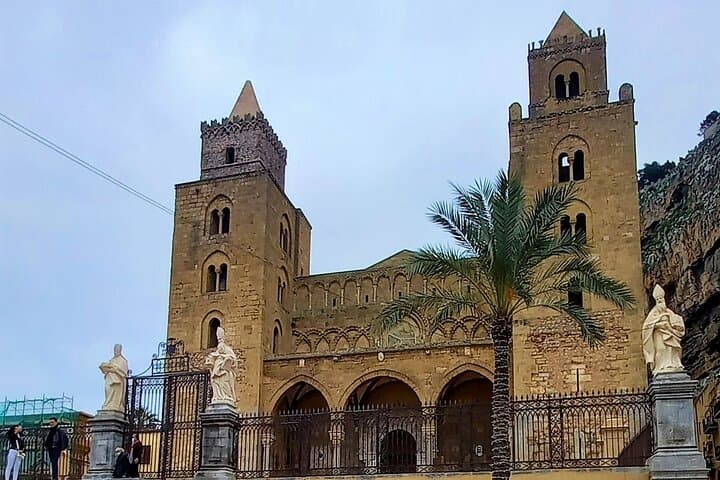 Palermo: Medieval castles of Caccamo & Cefalù. Small Group Tour
