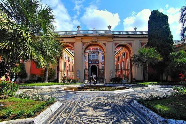 Genoa: Private Royal Palace, Rolli Palaces & walking guided tour