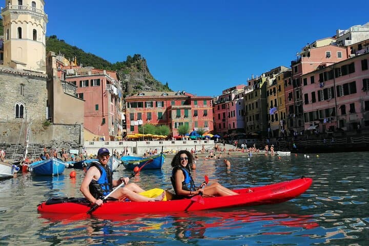 Kayak tour from Monterosso to Vernazza