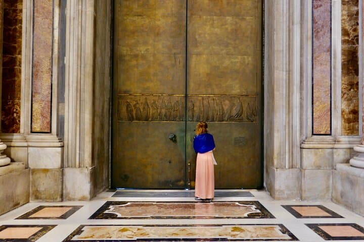 In-depth Guided Tour of St. Peter's Basilica & Square