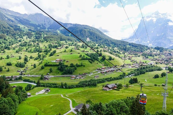 6-Day The Italian Lakes & Swiss Alps Explorer Small-Group Tour from Milan