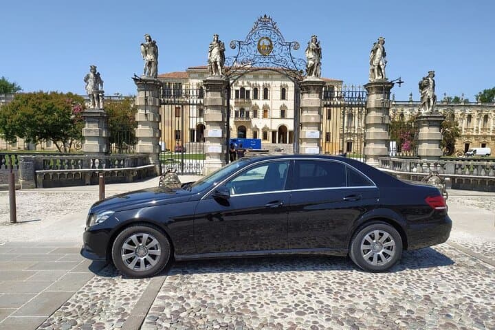 Transfer from Venice Airport to Garda Lake with Private Driver