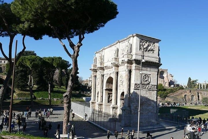 Private Tour: Colosseum & San Clemente Hidden undergrounds