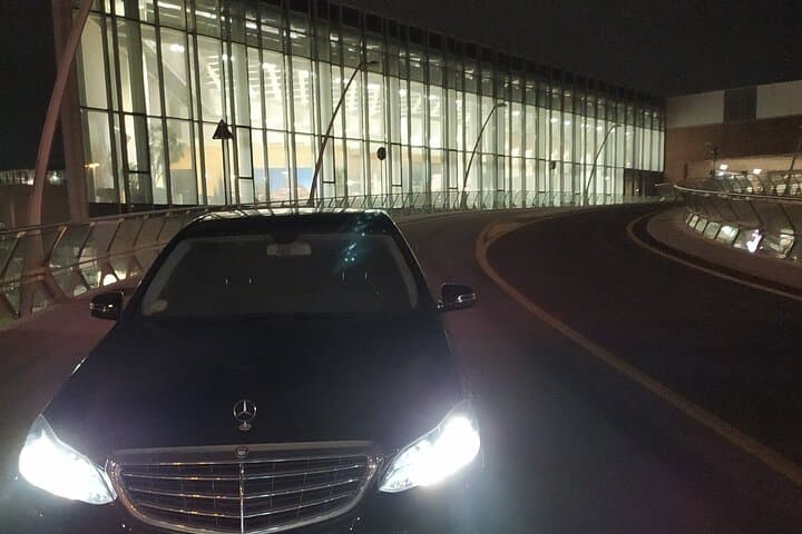 Transfer from Venice Airport to Garda Lake with Private Driver