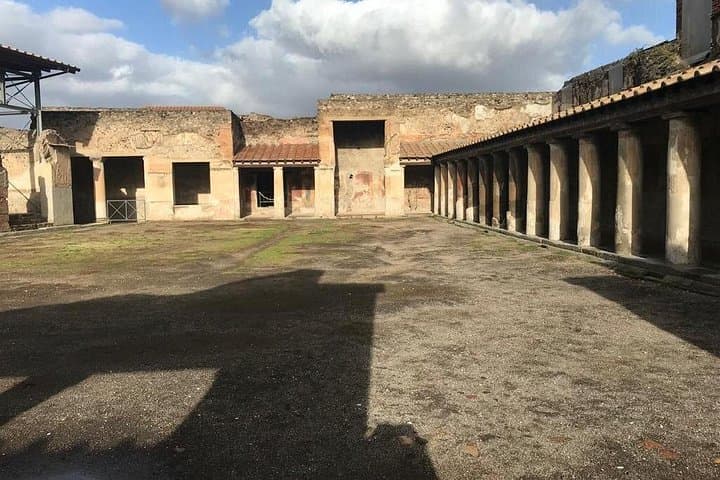 Pompeii Small Group Guided Tour with Skip-the-line Admission