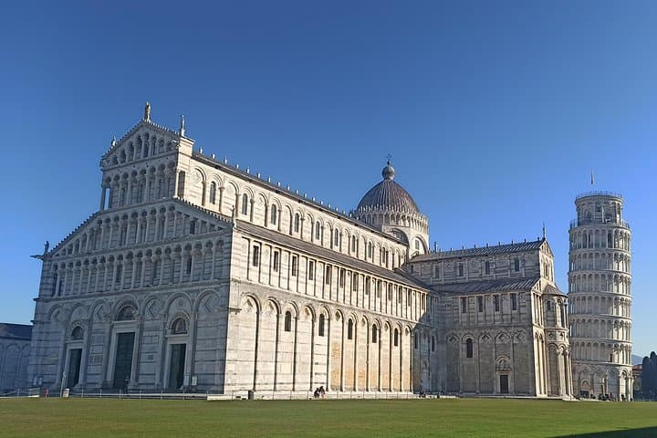 PRIVATE TRANSFER: from Florence to Pisa Airport or Pisa City
