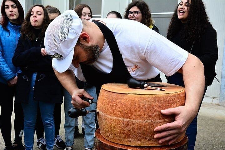 Exclusive Emilia-Romagna,Parmigiano, Prosciutto, Balsamic, Wine