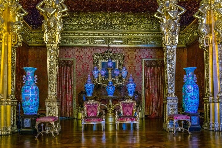 Skip-the-Line Ticket and Guided Royal Palace of Turin Group Tour