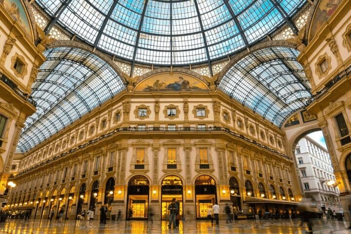 Milan Airport MXP Round-Trip Transfer in Private Van