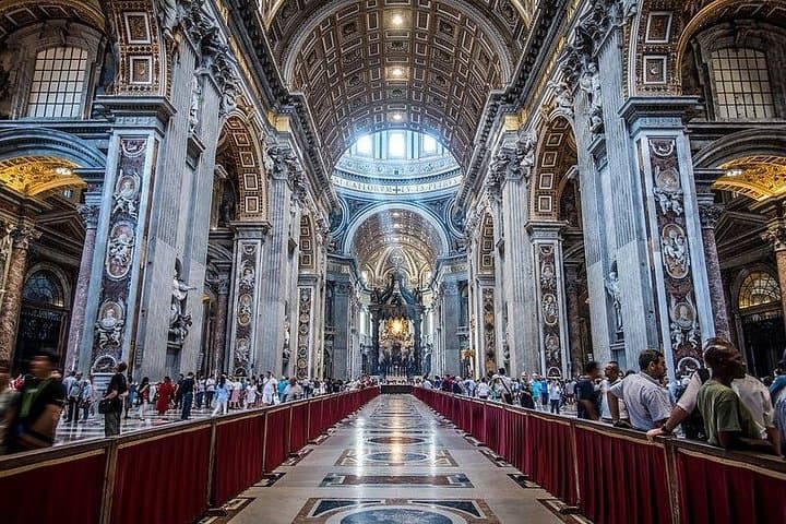 St. Peter's Basilica Guided Tour- Dome Climb Included