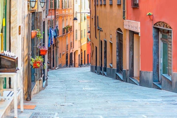 Genoa "Caruggi" Maze: Medieval Walking Tour & Game