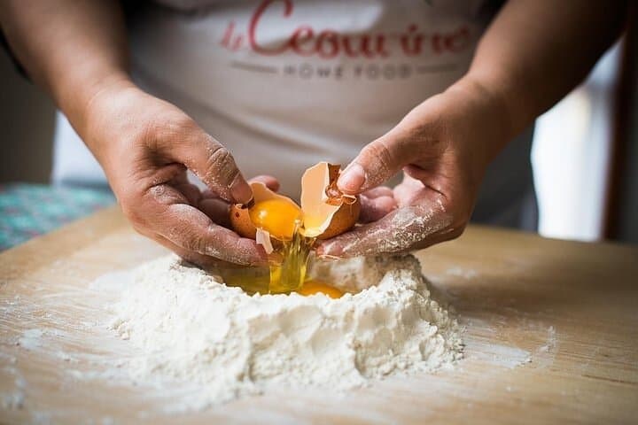 Preparing the dough using only simple and fresh ingredients: flour and eggs