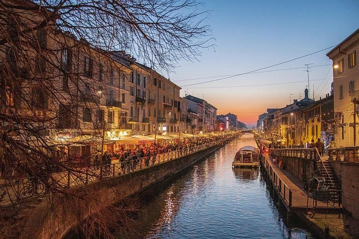 The jewels of the North Italy 3 days tour. Departure from Milan