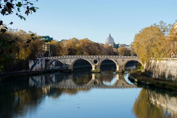 Trastevere and Jewish Ghetto Private Guided Walking Tour with Artichokes