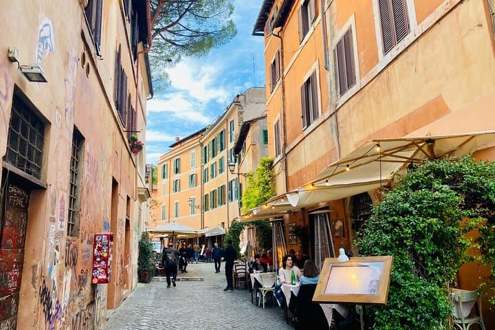 Trastevere and Jewish Ghetto Private Guided Walking Tour with Artichokes