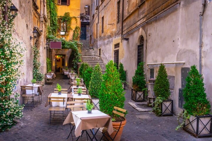 Rome: Hidden Treasures of Trastevere Self-Guided Puzzle Quest