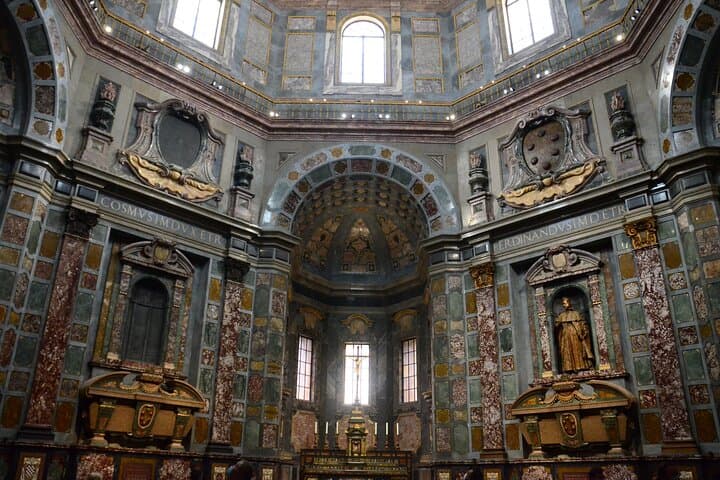 Guided Medici Tour Florence: Discover Mysteries & History