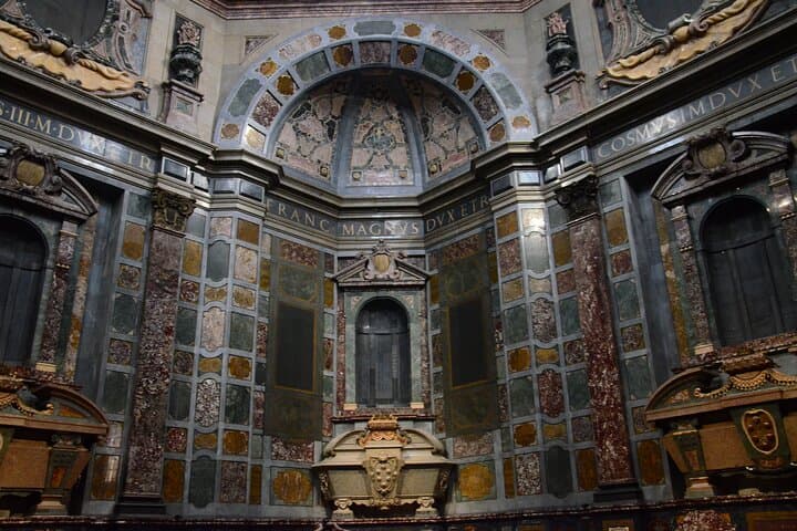 Guided Medici Tour Florence: Discover Mysteries & History