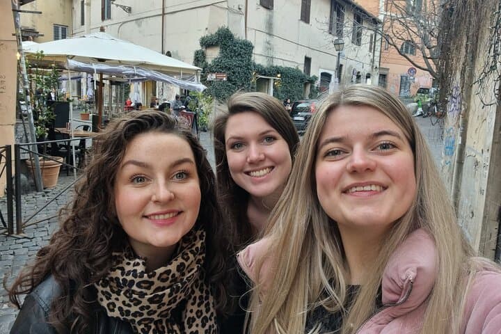 Rome: Hidden Treasures of Trastevere Self-Guided Puzzle Quest