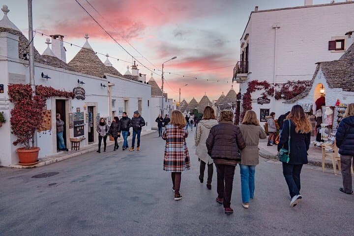 Cultural and gastronomic tour in Alberobello