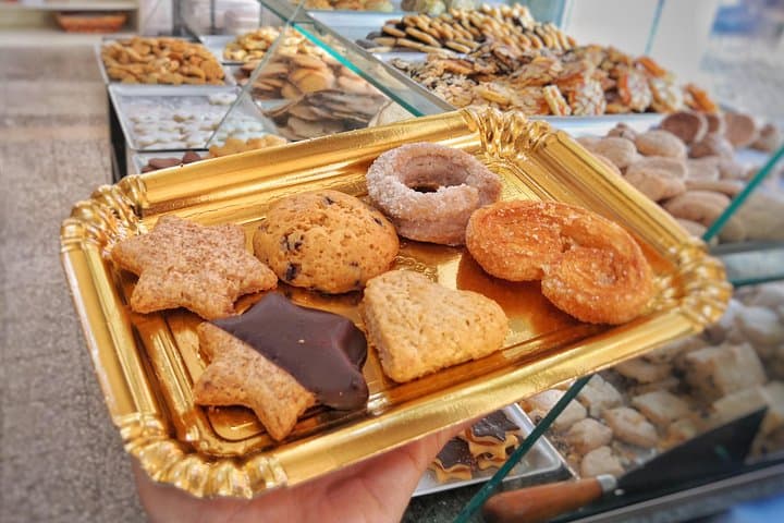 Trastevere street food and history: expert-led small group tour