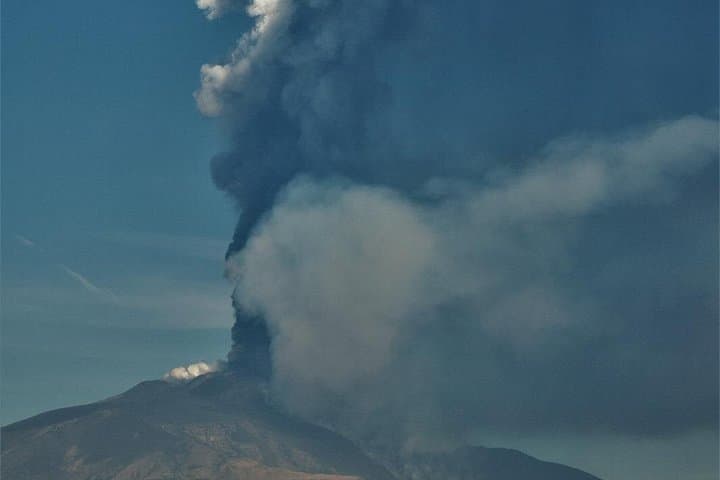 Etna Morning or Sunset - Trek & Lava Tunnel with Gear