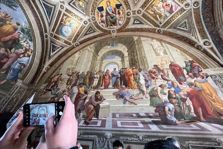 Skip the Line: Vatican Museums, Sistine Chapel Tour & St. Peter's