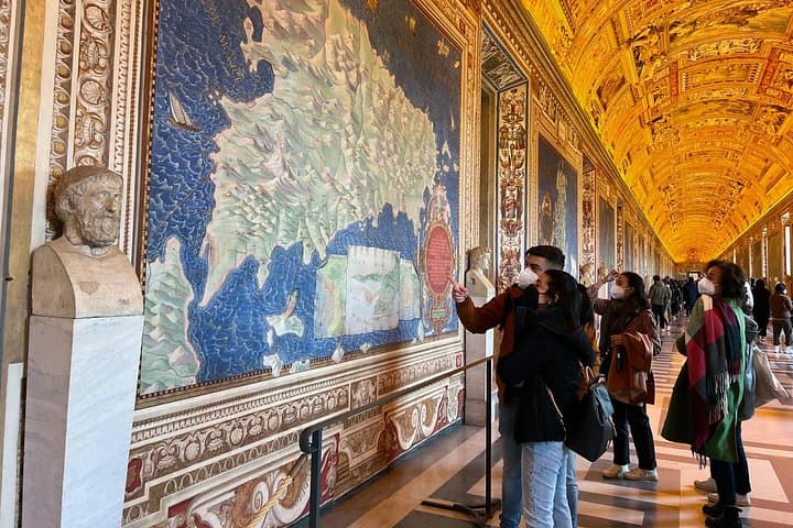 Skip the Line: Vatican Museums, Sistine Chapel Tour & St. Peter's