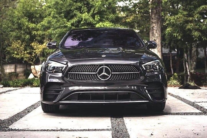 Private Transfer: Rome Airport FCO to Rome City by Business Car
