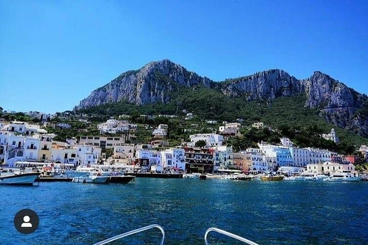 Capri by Private Boat – Hidden Caves & Swimming Stop
