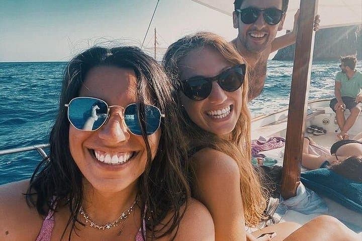 Capri by Private Boat – Hidden Caves & Swimming Stop
