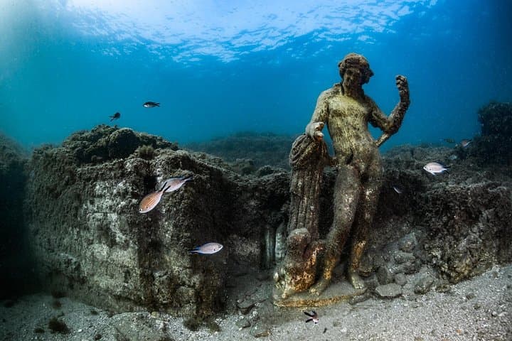 Try Scuba Diving and Underwater Roman Ruins in Baia from Naples