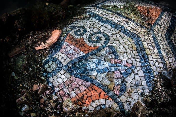 Try Scuba Diving and Underwater Roman Ruins in Baia from Naples