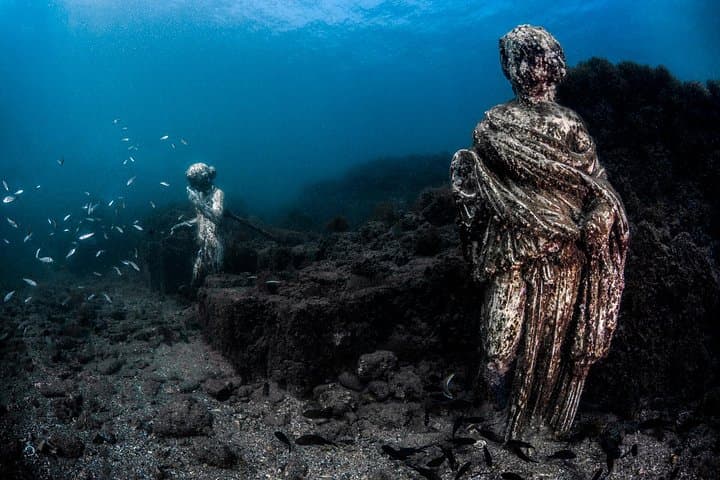 Snorkeling among the Submerged Archaeological Finds of Baia da Napoli
