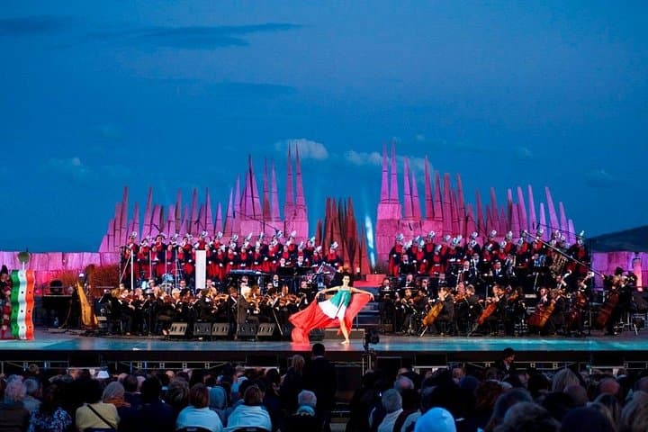 Private Limousine Service Florence for Bocelli concert LAJATICO