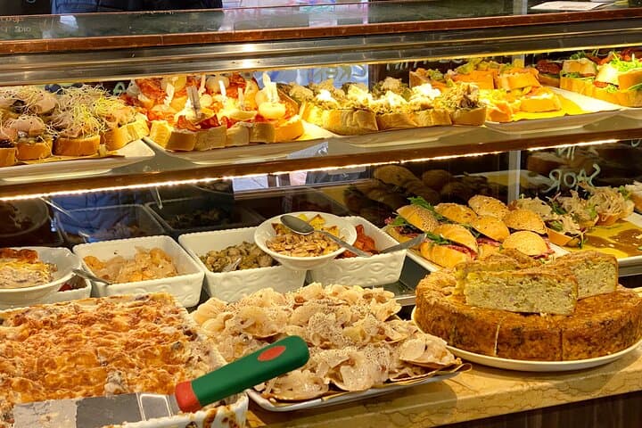 Small Group Venice Street Food & Sightseeing Tour with a Local