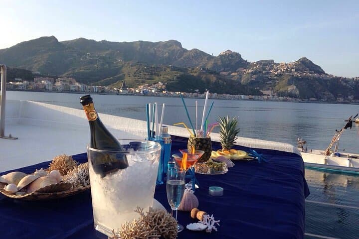 Private boat in Taormina and Isola Bella