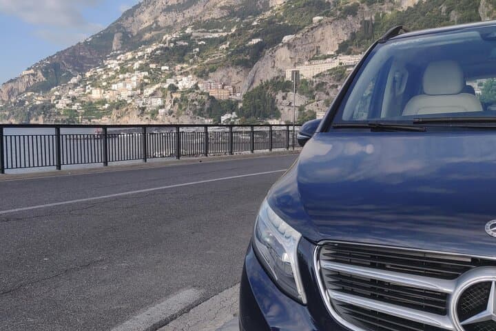 Private Transfer Naples to Amalfi Coast + 2 hours stop in Pompeii