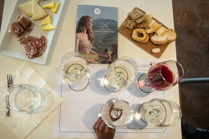 Superior Wine Tasting in San Gimignano