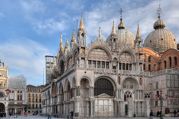 Private Transfer: Venice or Airport VCE to Port of Cruise Pier Trieste