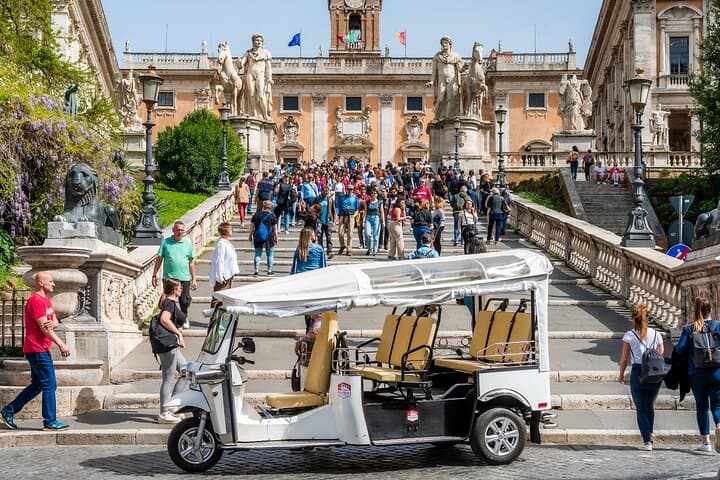Private: 3 hours ETuk Tour in Rome