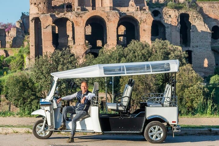 Private: 3 hours ETuk Tour in Rome